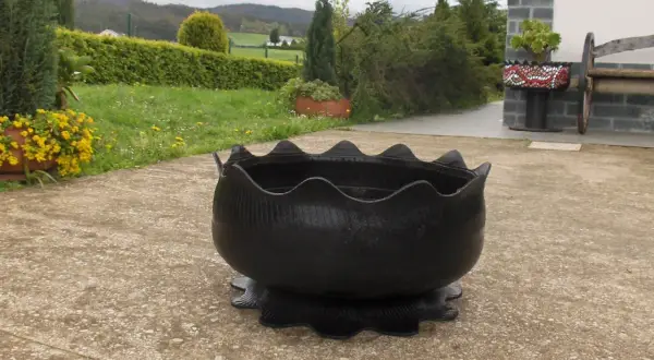Crea una hermosa maceta con neumático y transforma tu jardín fácilmente